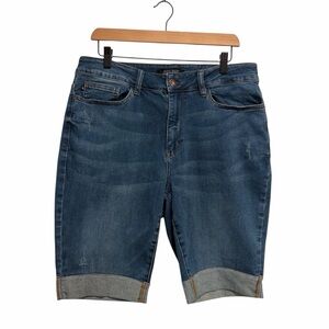Judy Blue Women’s Distressed Denim Jean Cuffed Bermuda Shorts 5-Pocket Zipper